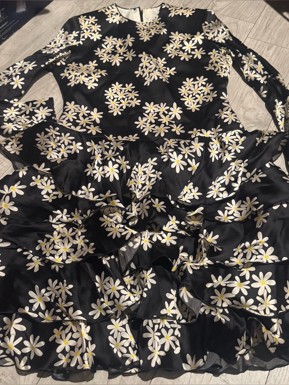 David Hayes Black Daisy-Print Long Sleeve Ruffled Satiny Dress